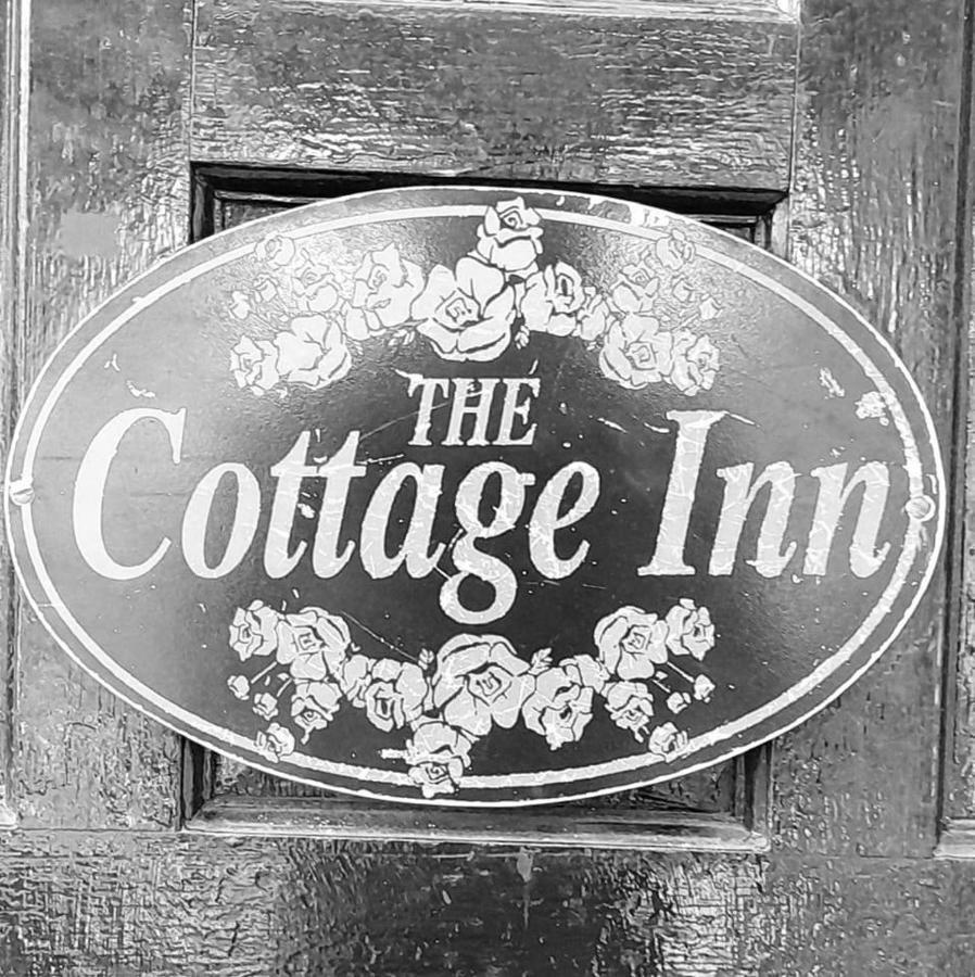 The Cottage Inn Лланділо Екстер'єр фото