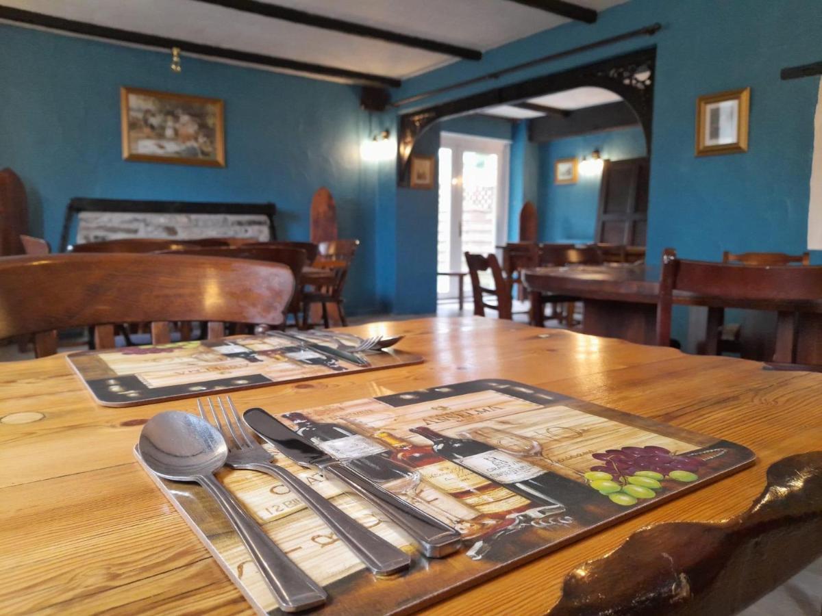 The Cottage Inn Лланділо Екстер'єр фото